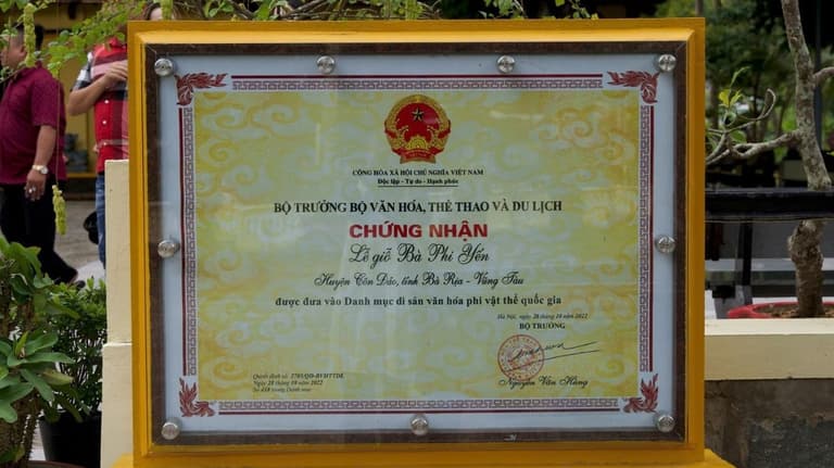 Chứng nhận Lễ giỗ Bà Phi Yến được đưa vào Danh mục di sản văn hóa phi vật thể quốc gia