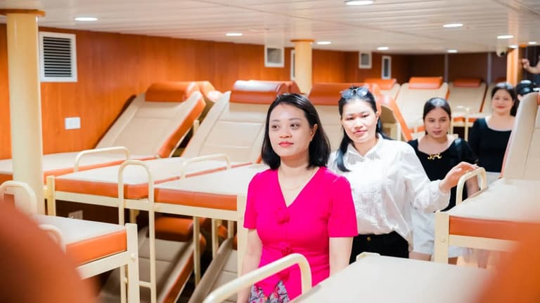Giường nằm tàu Phú Quý Express đi Côn Đảo