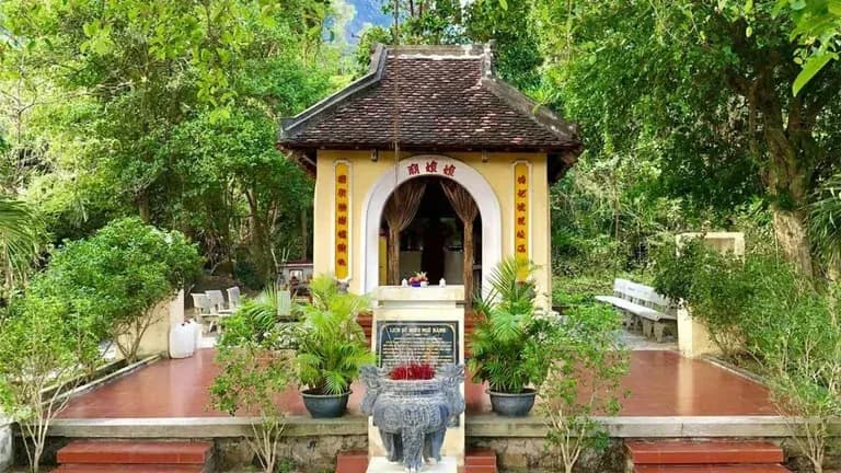 mieu-nam-co-ngu-hanh-duoc-xay-dung-dua-tren-niem-tin-va-long-biet-on