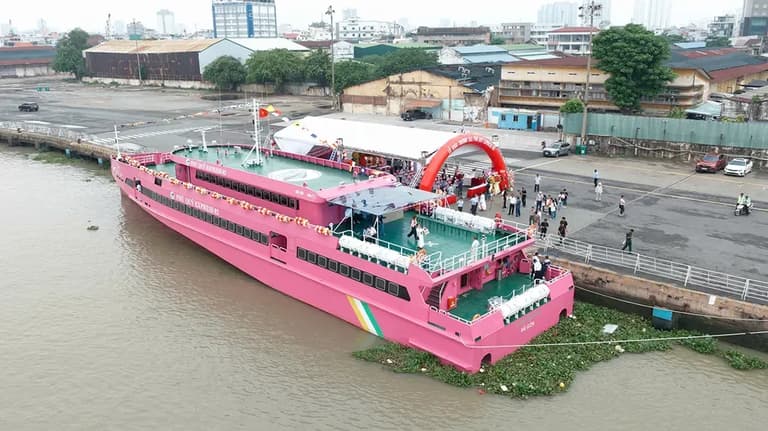 Tàu Phú Quý Express 02 từ Cảng Nhà Rồng Khánh Hội