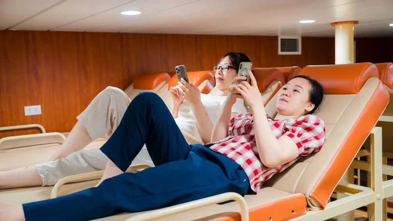 Khoang giường nằm tàu Phú Quý Express 2