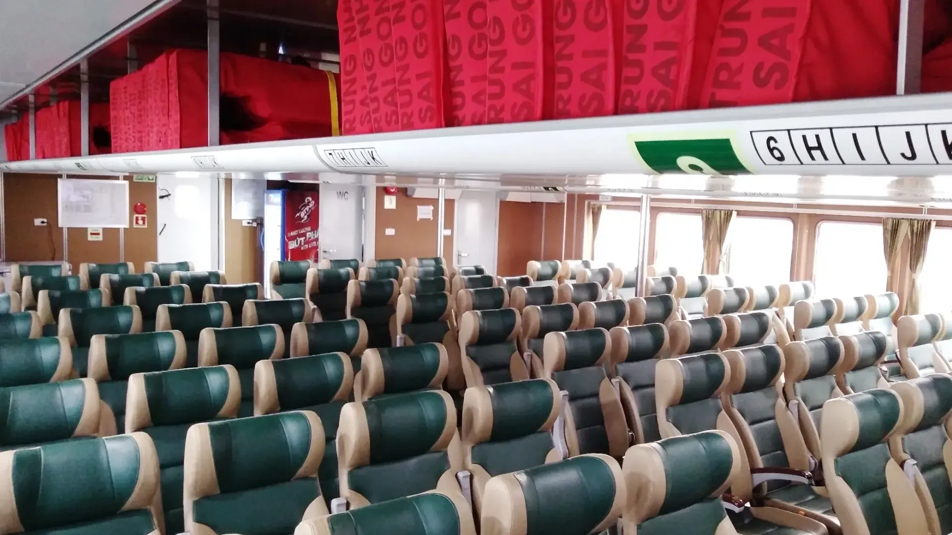 hạng ghế ECO tầng trên tàu Phú Quốc Express Trần Đề Côn Đảo